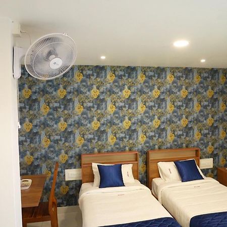 מלון Kochi Amsher Suit Lulu Mall Road מראה חיצוני תמונה