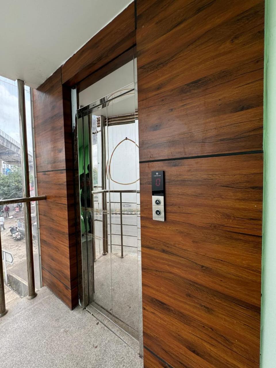 מלון Kochi Amsher Suit Lulu Mall Road מראה חיצוני תמונה