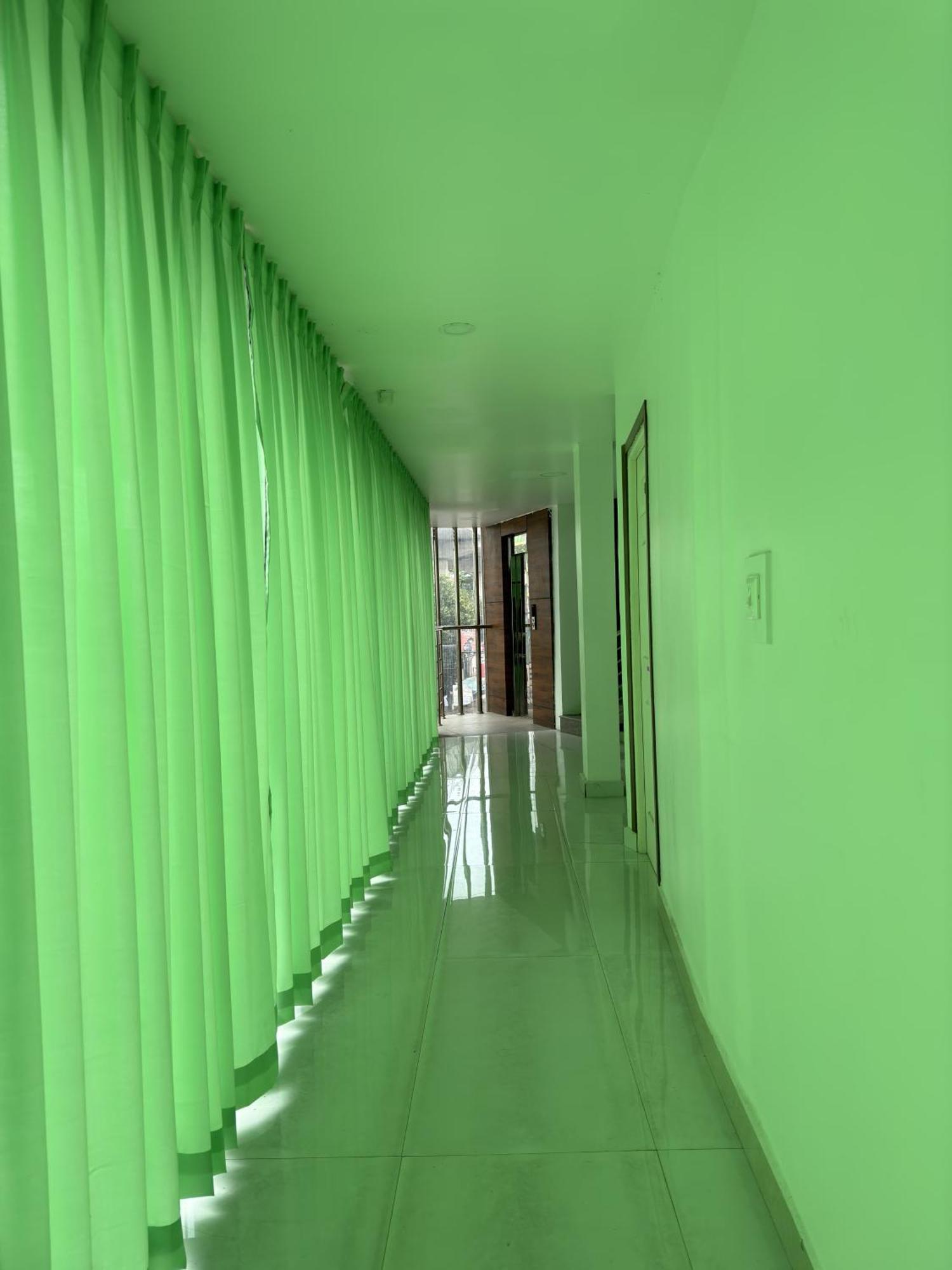 מלון Kochi Amsher Suit Lulu Mall Road מראה חיצוני תמונה