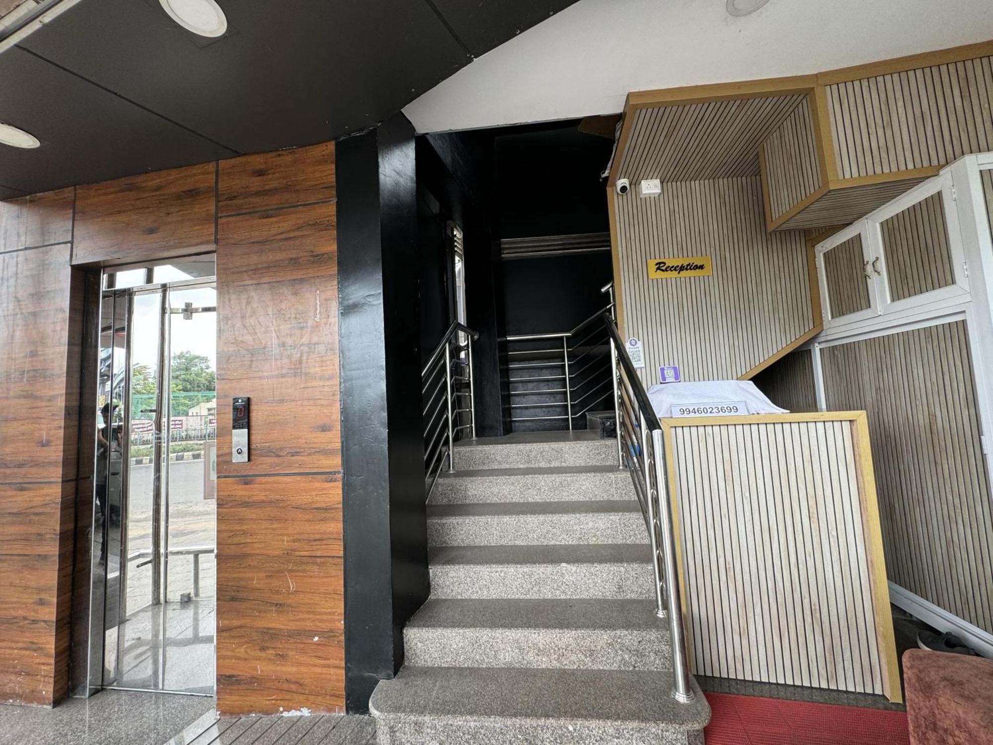 מלון Kochi Amsher Suit Lulu Mall Road מראה חיצוני תמונה